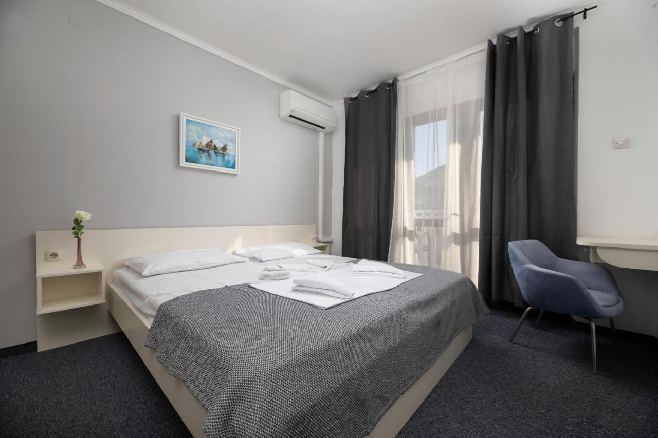 Meliores Rooms Šilo Exterior foto
